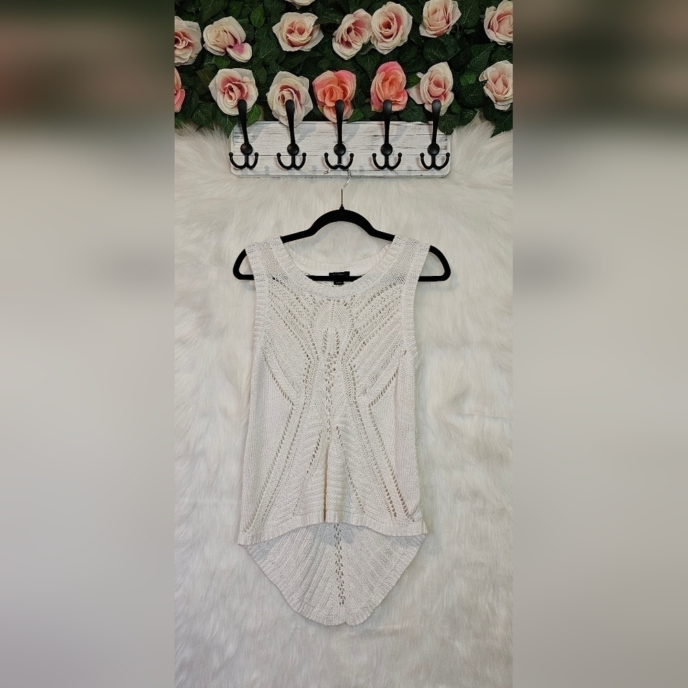 Attitude Open Knit Dove White Pullover Sweater Vest